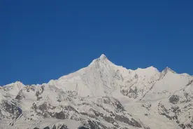 中国名山，哪座山排名第一？图片