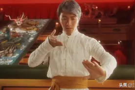 《食神》深度解析5：周星驰的电影讽刺了一切，唯独没有讽刺爱情图片