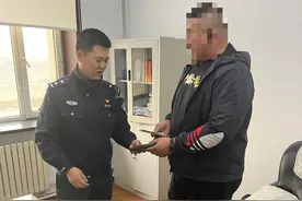 暖心！货车司机拾金不昧，警民联动寻找失主图片