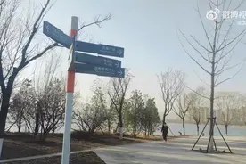 （视频）晋阳湖畔春风吹 桃花朵朵惹人醉图片