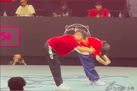 中国小孩哥一战成名！才10岁就在成年组杀疯了，醉拳街舞震撼老外图片
