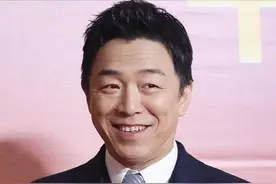 青岛这一夜，黄渤再唱《正道的光》，50岁的他早已走上另一条大道图片