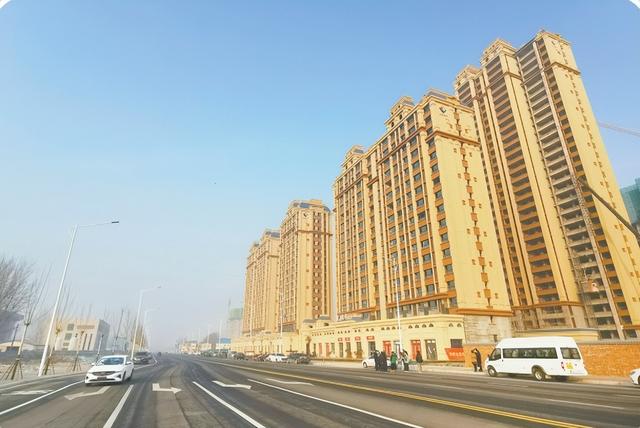 打通“断头路” 解决“绕转堵” 提质文明城