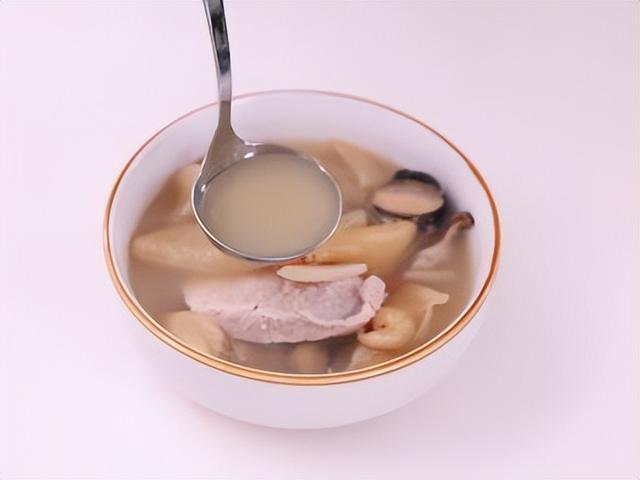 花胶响螺头海底椰 花胶响螺海底椰汤功效 花胶响螺头海底椰 花胶响螺海底椰汤功效