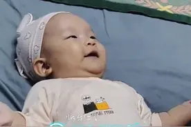 9月4日，四川。宝宝对爸爸妈妈态度差别能有多大呢？“融不进的圈子就算了，爸爸。”#人类幼崽到底多可爱图片