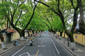 它被誉为三省省会，也是中国幸福感最强的城市之一，浪漫感十足图片