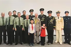 铁心跟党走，报国一家人——抗战老兵董成森一家四代18人接力从军图片