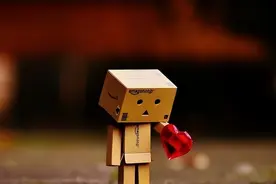 心理学：一个人经常出现在你的梦里，可能是在传输三个信号图片