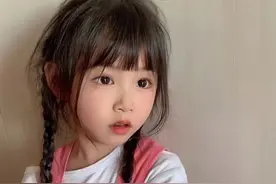 6岁“无声天使”蓝妮妮：有逆天颜值却无自理力，美貌背后有心酸图片