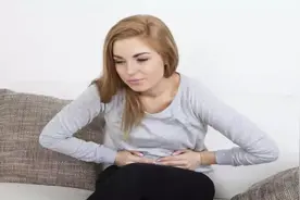 为什么肚脐眼不能乱抠？原来肚脐眼连的根本不是肠子，终于明白了图片