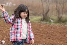 你会穿别人的旧鞋吗？图片