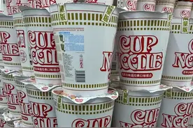 “网红”泡面桶被炒至1999元仍遭疯抢！深圳市监局介入调查图片