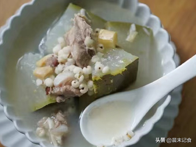 排骨花胶清补凉 2025年滋补花胶排骨汤