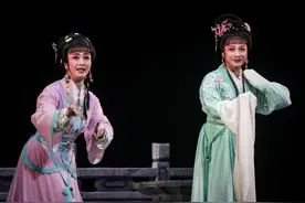 琼剧经典戏《红叶题诗》在汉上演图片