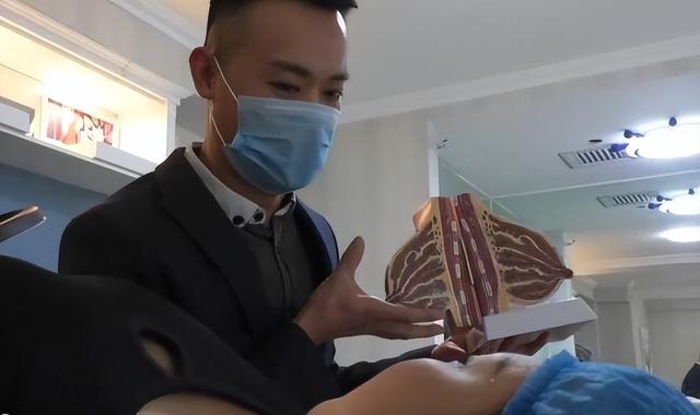 90后小伙子做催乳师，一天服务十几位女士，每月稳赚30000元！