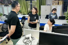 北京中招首批录取通知书发放图片