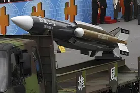 台湾东部空域全面关闭，连续4天导弹试射，解放军战舰进200海里内图片
