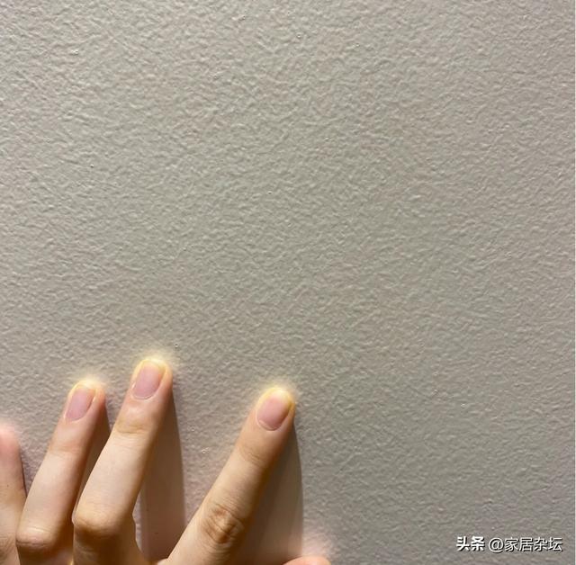 乳胶漆墙脏了，千万别用水擦！有一些小窍门，自己就能轻松搞定