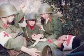 86年老山战场照《死吻》，亲吻临终士兵的女战士张茹，后来怎样了图片