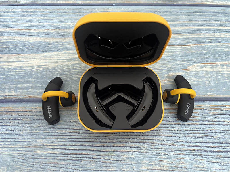 分体式双主机的骨传导，黑科技加持的南卡OE，值得冲！