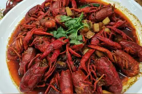 啤酒、撸串、小龙虾 武汉伢的幸福感又回来了！图片