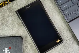人间理想型随身播放器：索尼NW-WM1AM2“黑砖二代”图片
