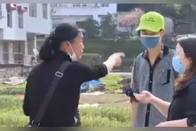 湖南31岁男子发现4岁儿子非亲生,戴"绿"帽游街,岳母:都是他没用!图片