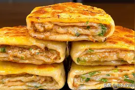 想吃这种肉卷不用出去买，从和面到调馅都分享，外酥肉香，真鲜美图片