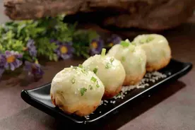 超火的拇指生煎在家也能做，一口一个，不揉面不费劲，果断收藏图片