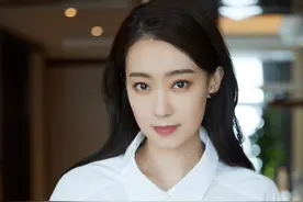 2年后再看张小斐，从爆红到被“打回原形”，或许怪不了别人图片