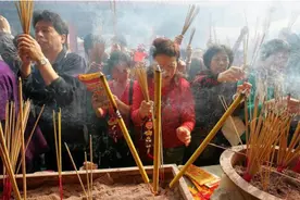 为何在中国神权永远无法压制王权？这便是中国强大的真正根源图片