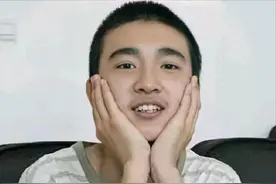 "九省状元"王百洋，强大到让老师害怕，只要上课抬头就证明题错了图片