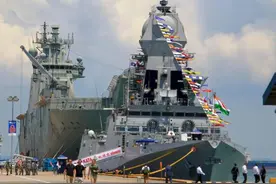 多年磨一舰成为特色，未能摆脱命运的印度海军加尔各答级驱逐舰图片