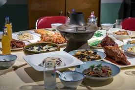 广东女子远嫁甘肃穷山村，10年从没回过娘家1次，如今很后悔图片