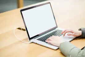 笔记本电脑一直插着电源会损害电池寿命吗？图片