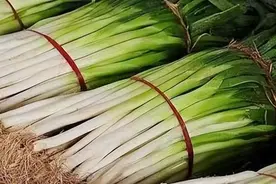 别再浪费了！家里的大葱这样用，治感冒，防衰老！图片