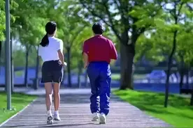 走路快慢与长寿有关系吗？走路快的人可能有5个好处！图片