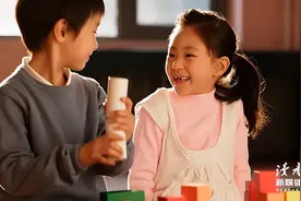 女儿被男生持刀霸凌，这位妈妈上演了一场教科书级别的绝地反杀……图片