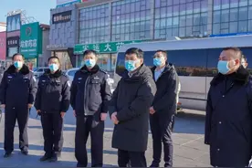 康平县委书记李旭臣走访看望节日期间坚守岗位一线职工图片