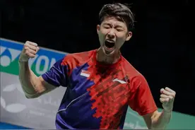 羽坛一哥成新加坡全民偶像，富豪为其筹钱！却得罪千万大马人图片