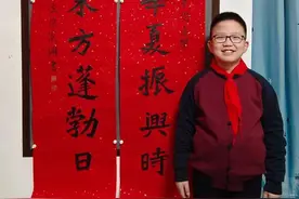 【文明实践在城关·青少年】“老少同乐写春联”活动照片集锦图片