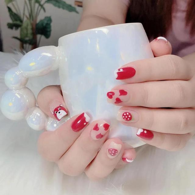 八款夏日脚趾美甲图片,显白高级有气质,男女都喜欢(今年流行什么指甲