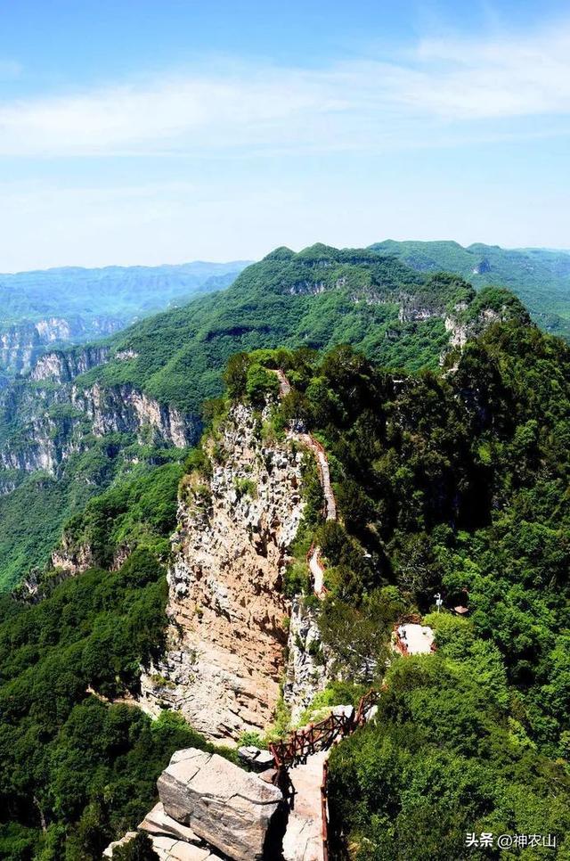 稻草人王国+无敌春景，这个新晋遛娃神地火爆了！