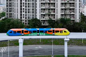 ​深圳首条「云中巴士」来了！3块钱体验高空城市观光！图片