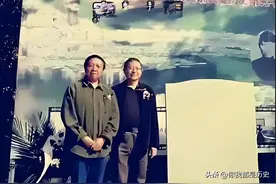 2013年，郭松龄迁葬仪式上，孙子郭泰来的留影，88年后长眠家乡图片