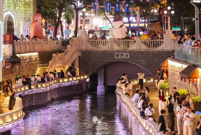 贵阳太平路，越夜越精彩！