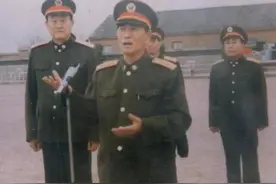 1987年，广州军区司令员空缺，邓小平：当年杀回马枪的张师长呢？图片