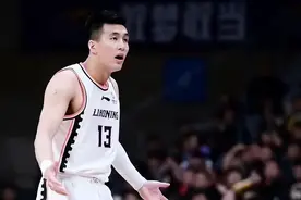 郭艾伦为何被重罚？并非去夜店，疑似外出看病，但没有报备图片