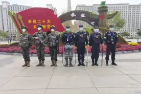 双倍守护！神木特警与武警开展联勤武装巡逻图片