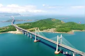 2013年，中国斥资147亿，派出4万人奔赴台湾海峡，建设平潭大桥图片